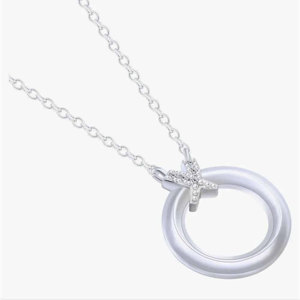 🩵⏭️NIB 14k White Gold Plated Silver Moissanite "O" Pendant Necklace